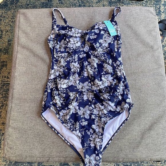 Maternity Swimsuit One Piece Front Cross Swimsuit, Size Large - Picture 2 of 6